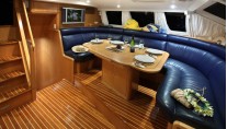 Sailing yacht KE-AMA II -  Salon Dining
